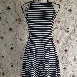 EUC Old Navy Black & White Striped Skater Dress S